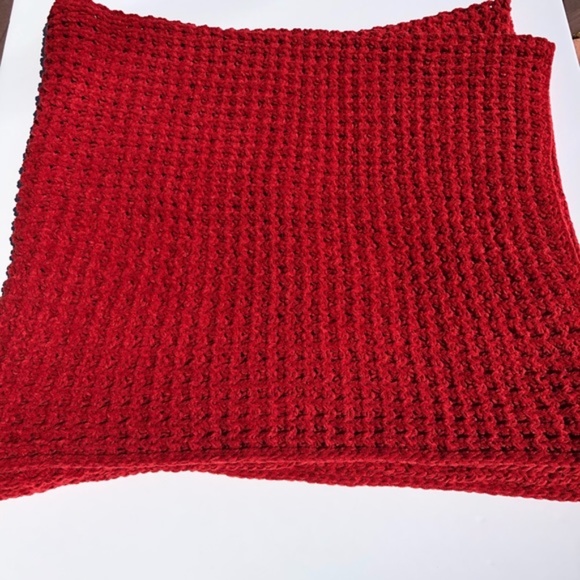 THRESHOLD Red Cable Knit Throw Blanket NWOT - Picture 5 of 8